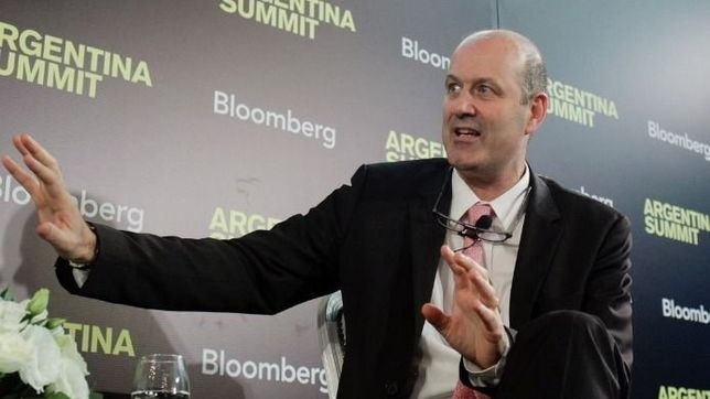 sturze-record: el bcra vendio u$s413 m para sostener el dolar