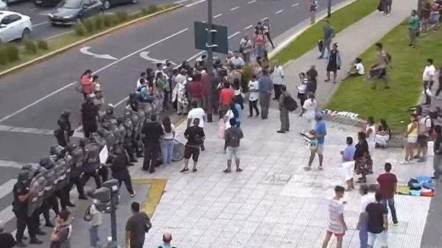 incidentes en una protesta de trabajadores en la avenida 9 de julio