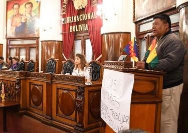 Brete para Macri: el partido de Evo Morales se reorganiza y pelea la transición