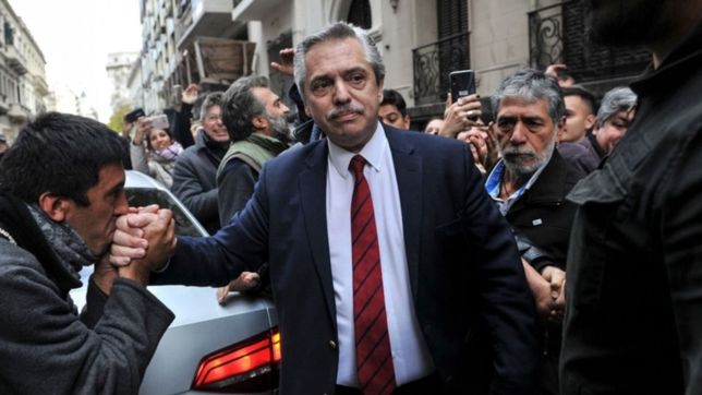 fernandez regreso al pais con la emergencia alimentaria en la agenda