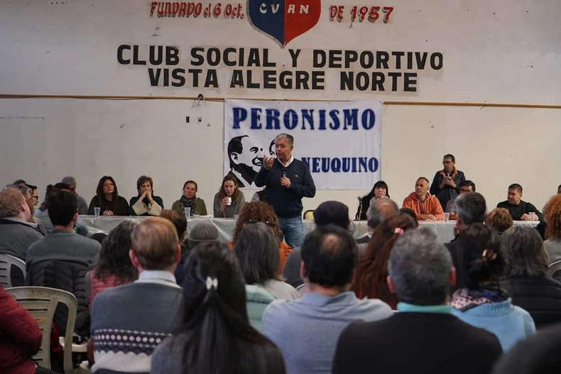 Rolando Figueroa suma respaldos del peronismo en Neuquén.