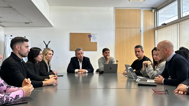 Javkin y Pullaro a la cabeza de la mesa donde se alineó el discurso sobre seguridad para Rosario.