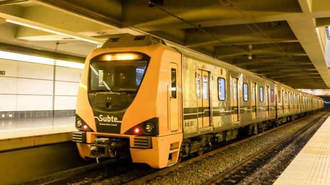 cruce de acusaciones entre las empresas que compiten por el subte
