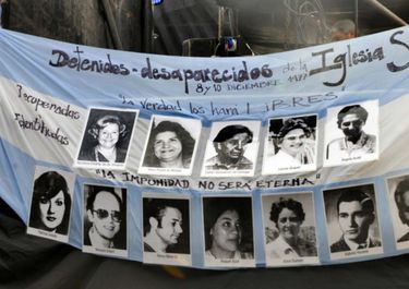 La cacería de “Los 12 de la Santa Cruz” y la revelación de Astiz como genocida