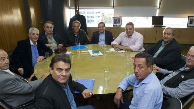 gritos, portazos y hasta amenazas de renuncia en caliente reunion de la cgt