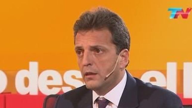 massa desafia a un debate antes de las paso