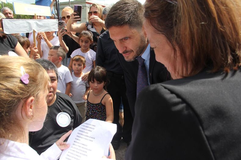 El gobernador Maximiliano Pullaro en un acto por el inicio del ciclo lectivo.