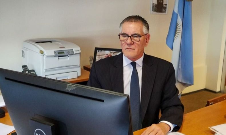 Carlos Castagneto Carlos Castagneto