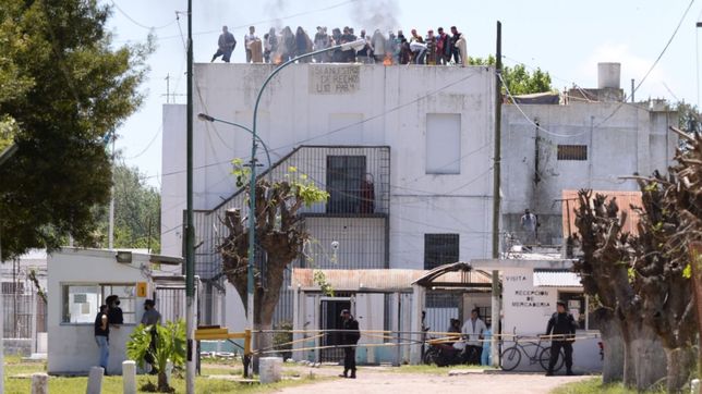 carceles: motin politico en el conurbano