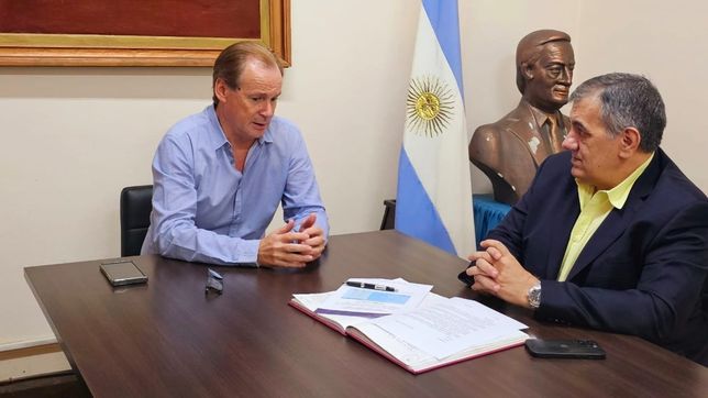 El ex gobernador Gustavo Bordet, presidente del Consejo Provincial del PJ Entre Ríos, junto al secretario general José Cáceres.