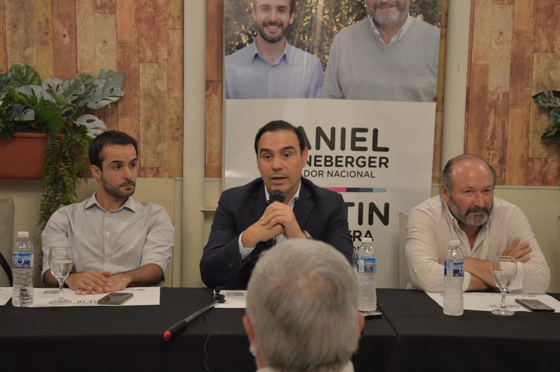 2021, el gran golpe de Daniel Kroneberger: pact&oacute; con Mart&iacute;n Maquieyra (PRO) y le gan&oacute; al peronismo. Los respaldo Gustavo Valdez, gobernador correntino.