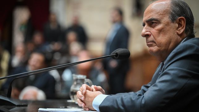 Guillermo Francos, encargado de fondear a Andis. 