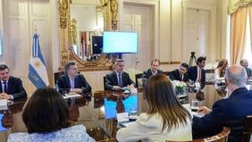 Dujovne revela cuentas provinciales en la negociación del ajuste