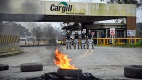 Los gremios aceiteros de Santa Fe se mostraron en pie de guerra tras el incumplimiento del acuerdo paritario.