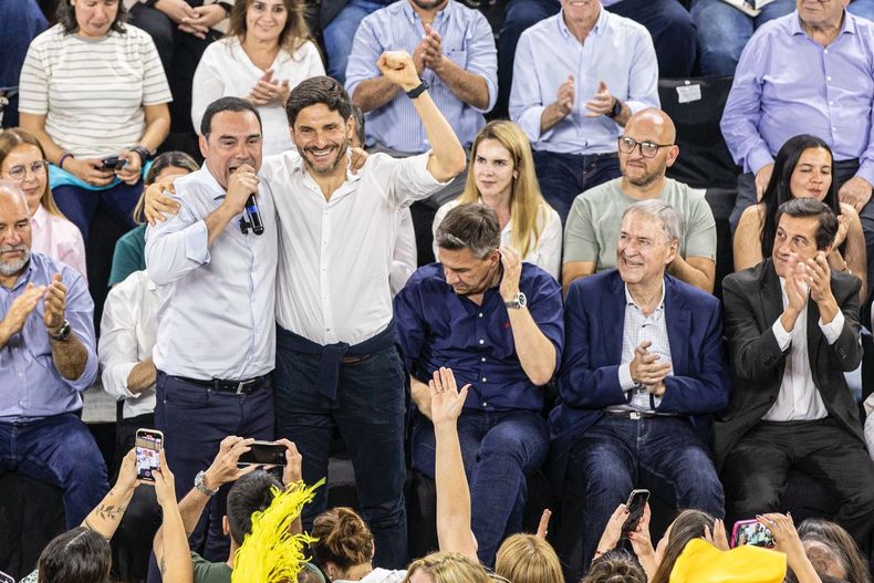 Los gobernadores en el cierre de campaña de Corrientes