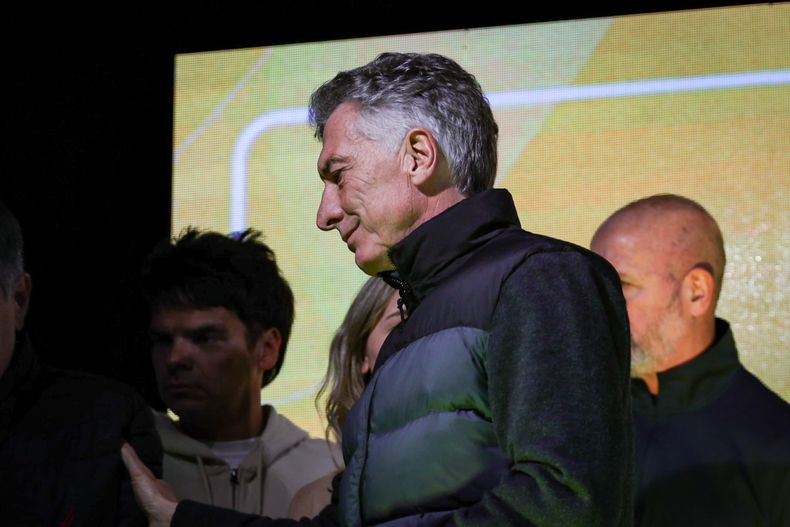 Mauricio Macri insiste con el próximo paso, pero la Argentina se polariza y licua las opciones de presunto centro.