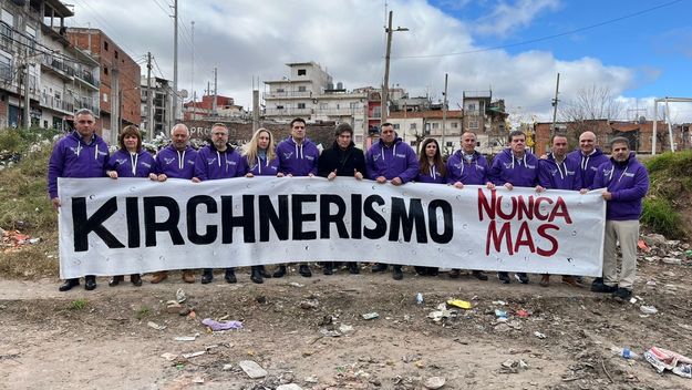 Javier Milei, Karina Milei y dirigentes bonaerenses.