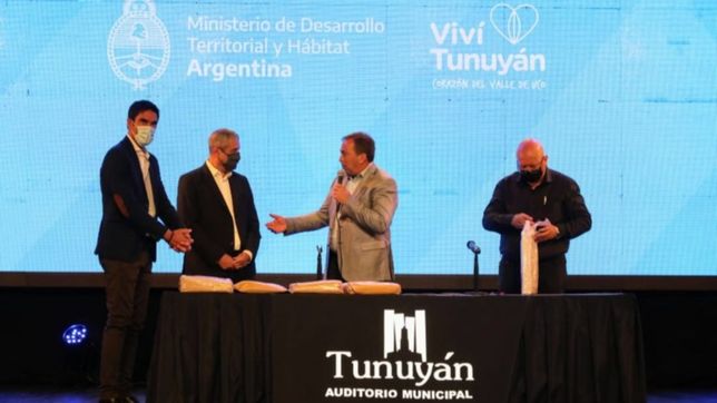 mendoza, nueva parada de la gira de ferraresi para entregar viviendas