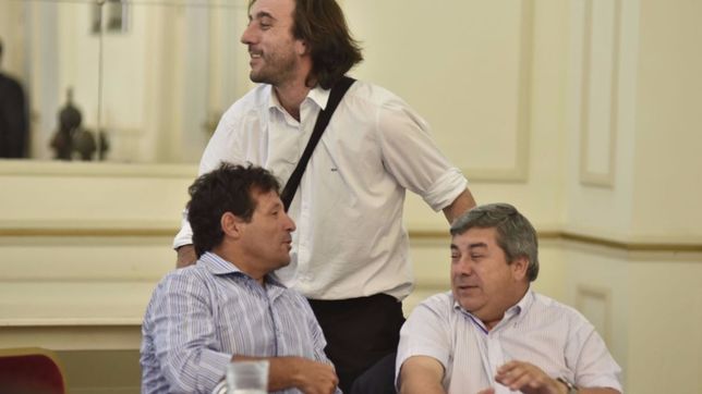 malestar de territoriales con candidatos foraneos que no ayudan en la campana