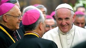 Bergoglio defendió al obispo acusado de encubrir casos de pedofilia en Chile