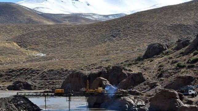 un guino de fernandez a mendoza salpica la relacion de la pampa con el gobierno