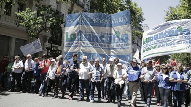 la bancaria anuncio un paro nacional en rechazo al 9 % de suba salarial
