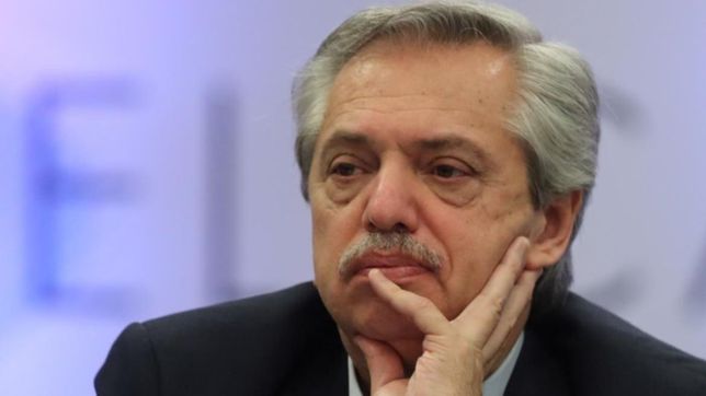 en picada: la imagen de fernandez cayo en casi todas las provincias