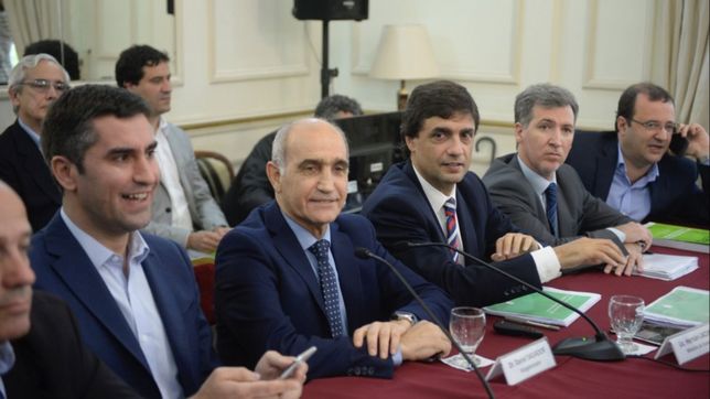 sin sanguches ni obras, el futuro del ministro y la escasez del pj