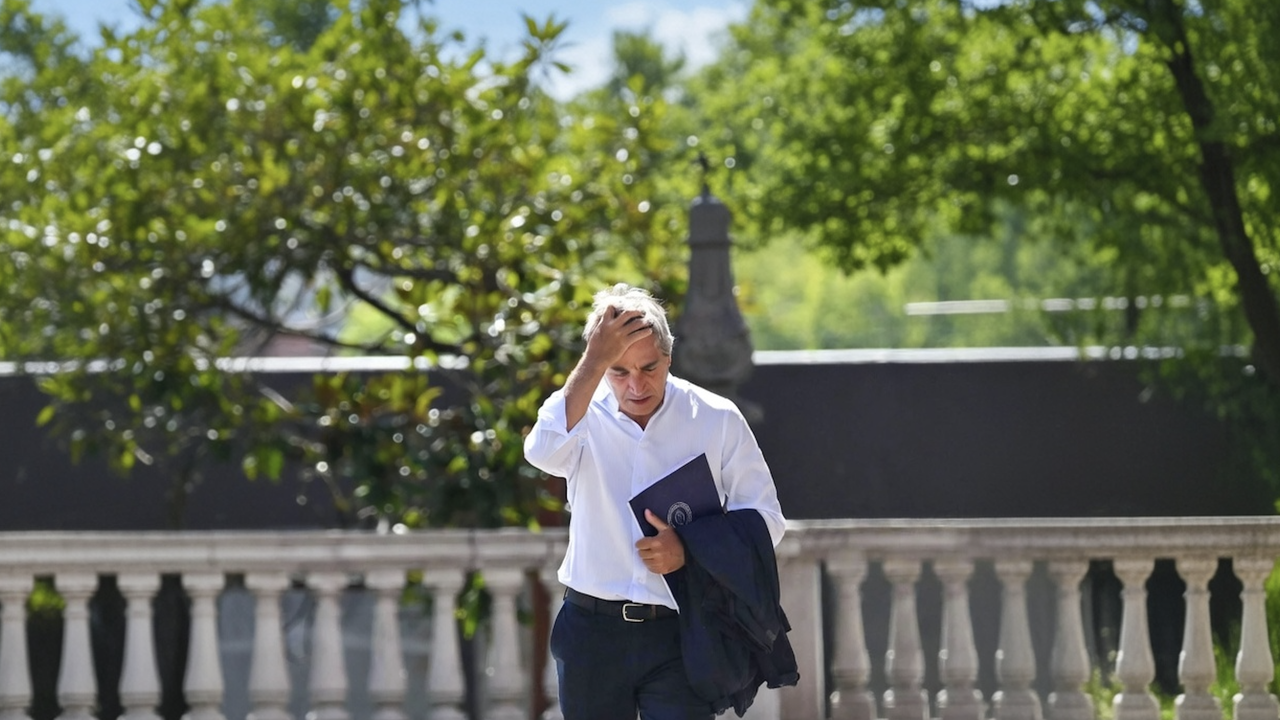 Manos de tijera: la trampa de Toto Caputo