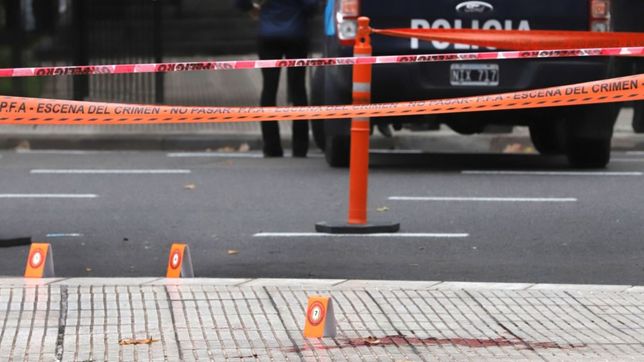 conmocion por la agresion a tiros contra un diputado y un funcionario