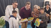 batalla cultural en rio negro: el gobierno publica un libro de texto de 5° grado con guinos a la mineria