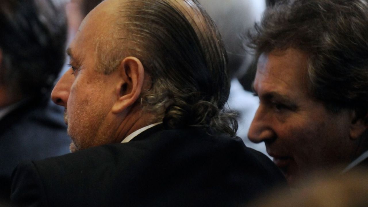 Vila, Manzano y el ancho lobby del medio