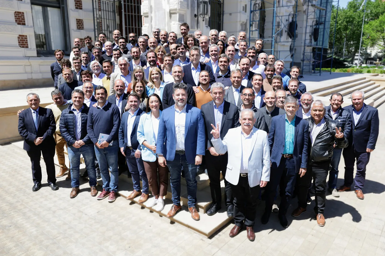 2023_10_25-ak_reunion-massa_intendentesjpg.webp