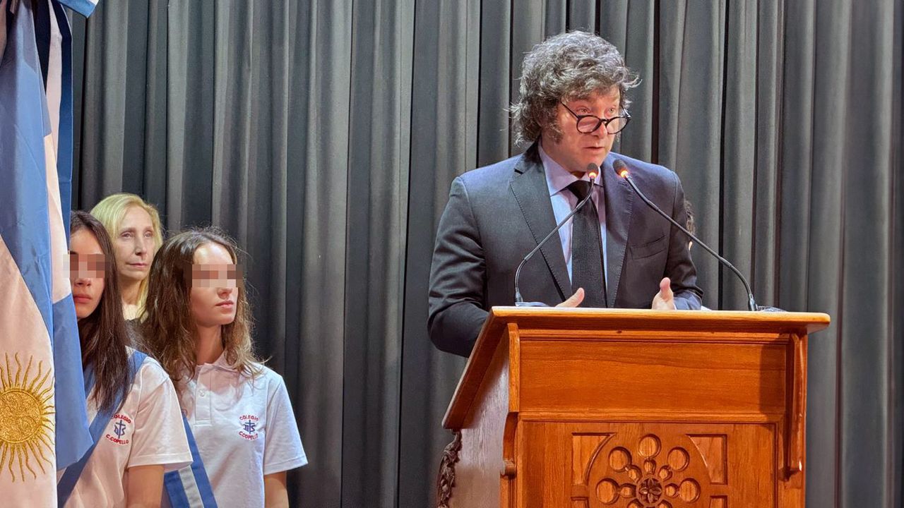 Javier Milei inaugurando el ciclo lectivo en una escuela privada..&nbsp;