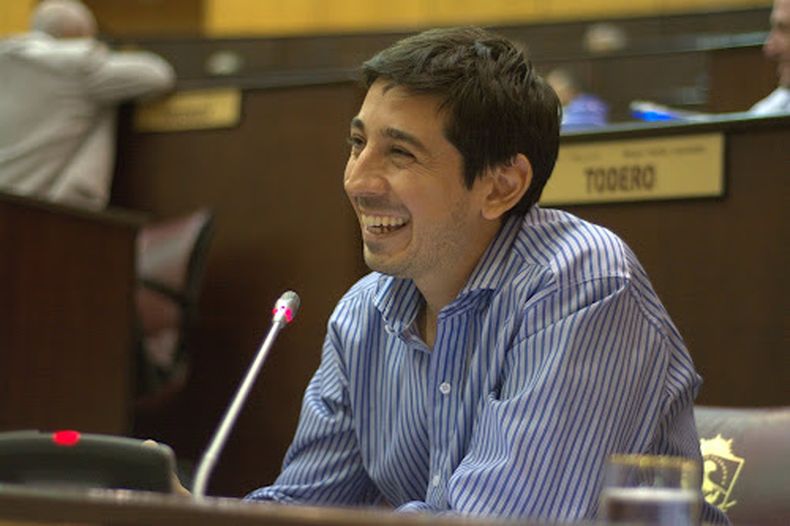 Manuel Fuertes, en sus tiempos en la Legislatura provincial. 