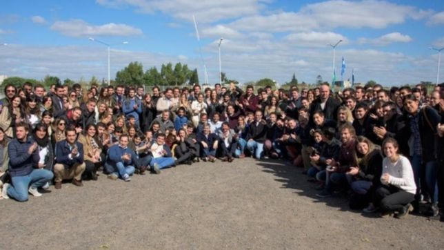 la generacion pide pista y agita las banderas de la amplitud antigrieta