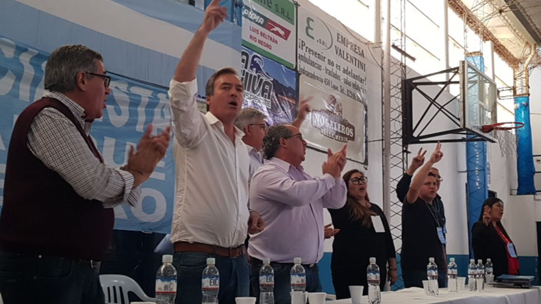 Martín Soria, con respaldo del camporista Martín Doñate, se quedó con el Congreso del PJ Río Negro.