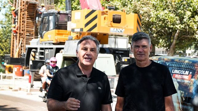 Martín Llaryora y Daniel Passerini recorren el altonivel sobre la avenida Vélez Sarsfield