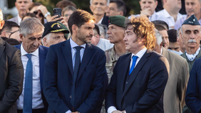 El gobernador Maximiliano Pullaro y el presidente Javier Milei compartieron un acto en San Lorenzo.&nbsp;