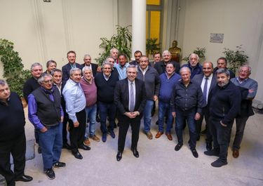 Fernández recibe a la CGT y se mete de lleno en la discusión salarial