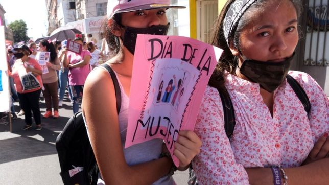 cfk tambien cuestiono a la justicia desde la tribuna del #8m