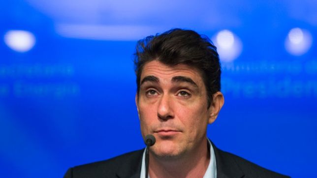 presionado por propios y extranos, el gobierno volteo el iguacelazo