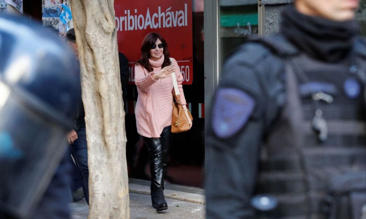 Atentado a Cristina Fernández de Kirchner Atentado a Cristina Fernández de Kirchner Cristina Fernandez de Kirchner