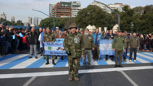 El desfile de los excombatientes de Malvinas en la avenida 9 de Julio El desfile de los excombatientes de Malvinas en la avenida 9 de Julio