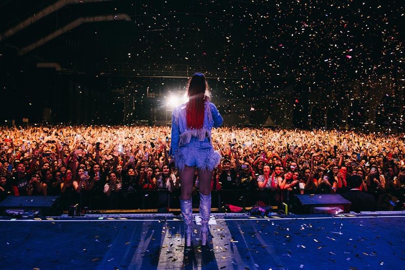 Lali Espósito y su pueblo.