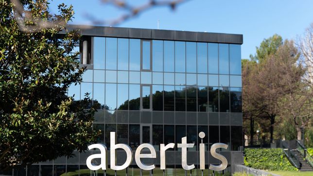 abertis vuelve: el grupo empresario europeo que hace punta con la dolarizacion