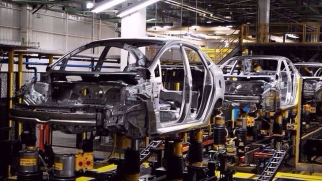 la industria bonaerense cayo 5,4% y no ven signos de ?reversion de la crisis