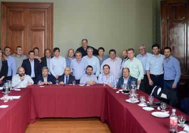 Infraestructura y ayuda financiera, primeros pedidos de la UCR a Kicillof