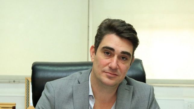 temporal de tarifazos: tras el transporte, suben la luz y las naftas