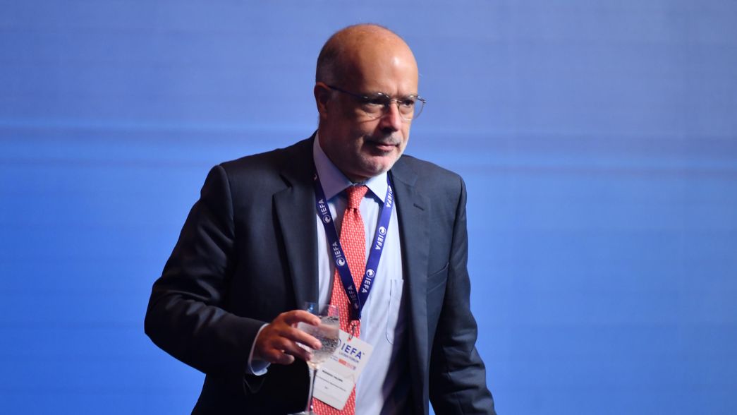 El director del Departamento del Hemisferio Occidental del FMI, Rodrigo Valdés, participa del IEFA Latam Forum 2024.